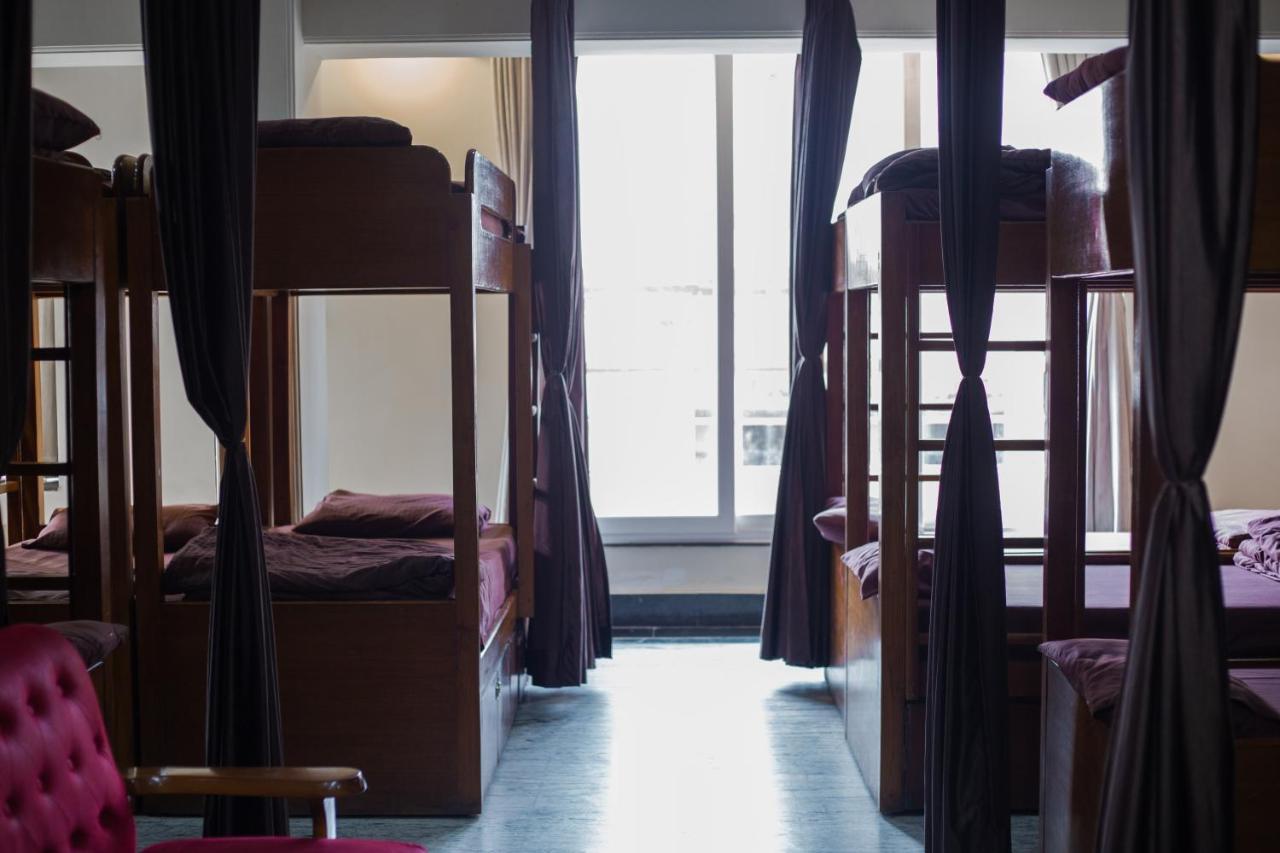 Pearl Courtyard Dormitory Benares Buitenkant foto