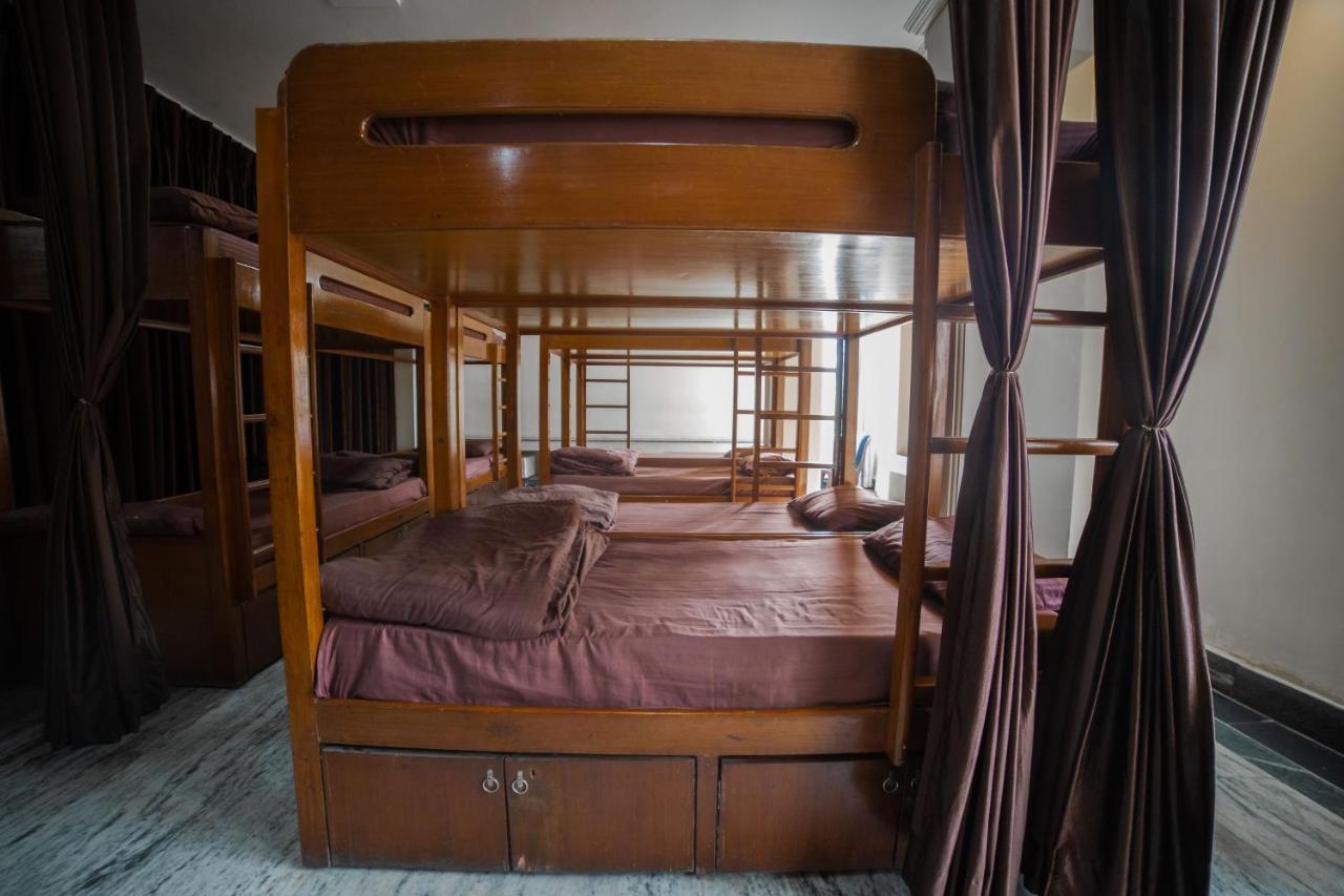 Pearl Courtyard Dormitory Benares Buitenkant foto