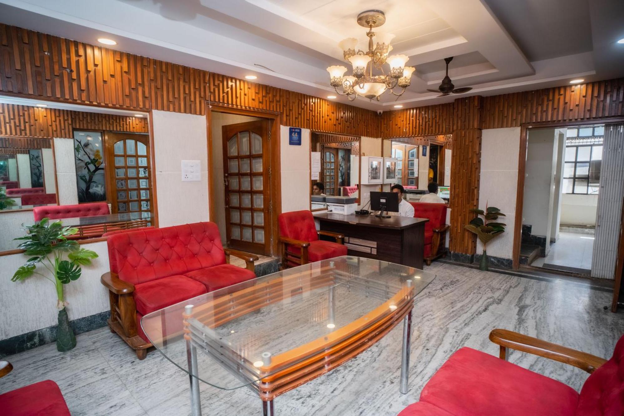 Pearl Courtyard Dormitory Benares Buitenkant foto