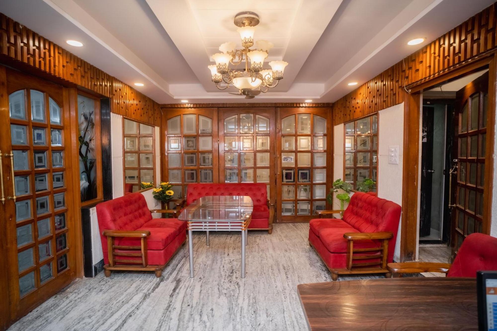 Pearl Courtyard Dormitory Benares Buitenkant foto