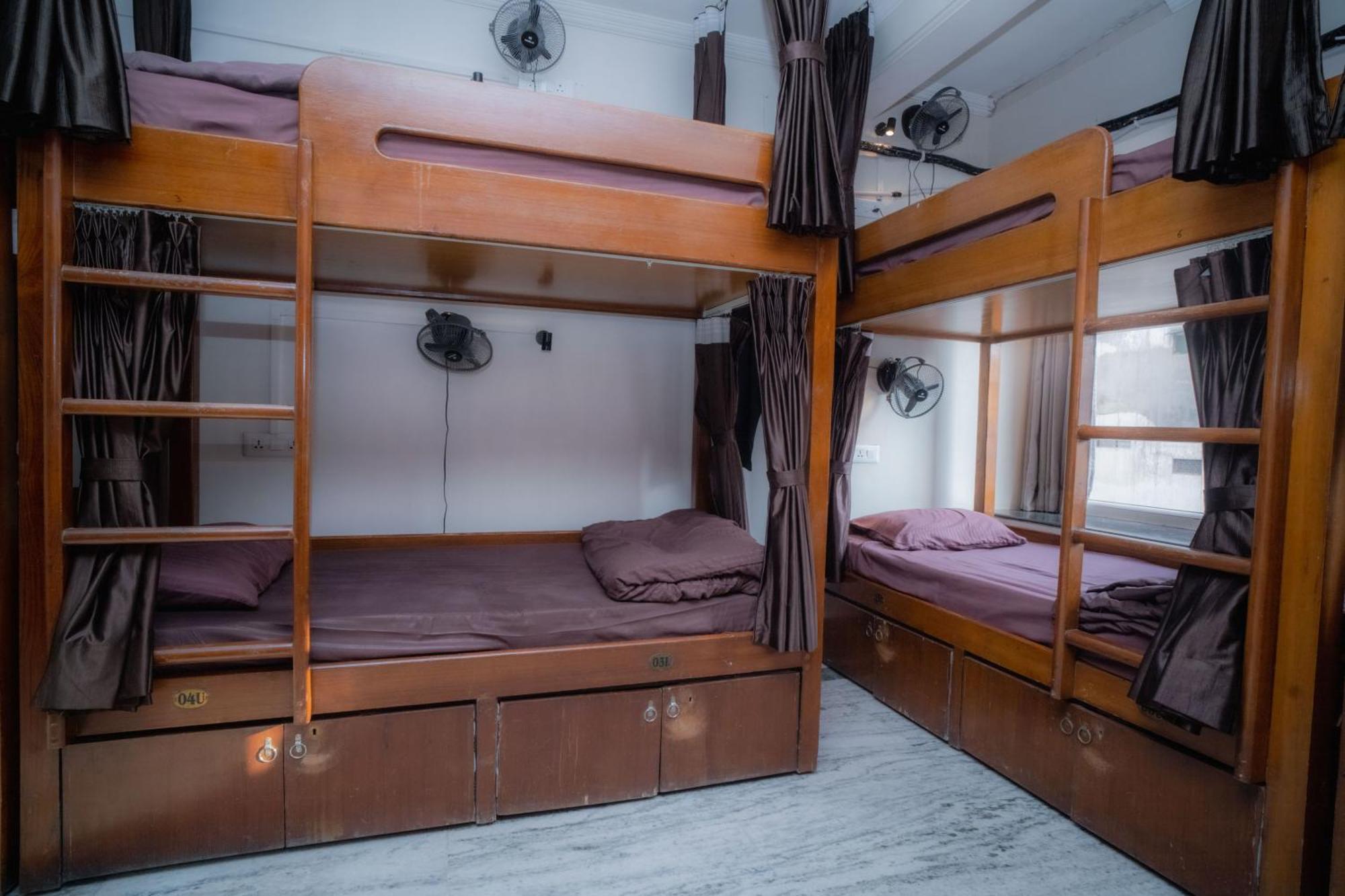 Pearl Courtyard Dormitory Benares Buitenkant foto