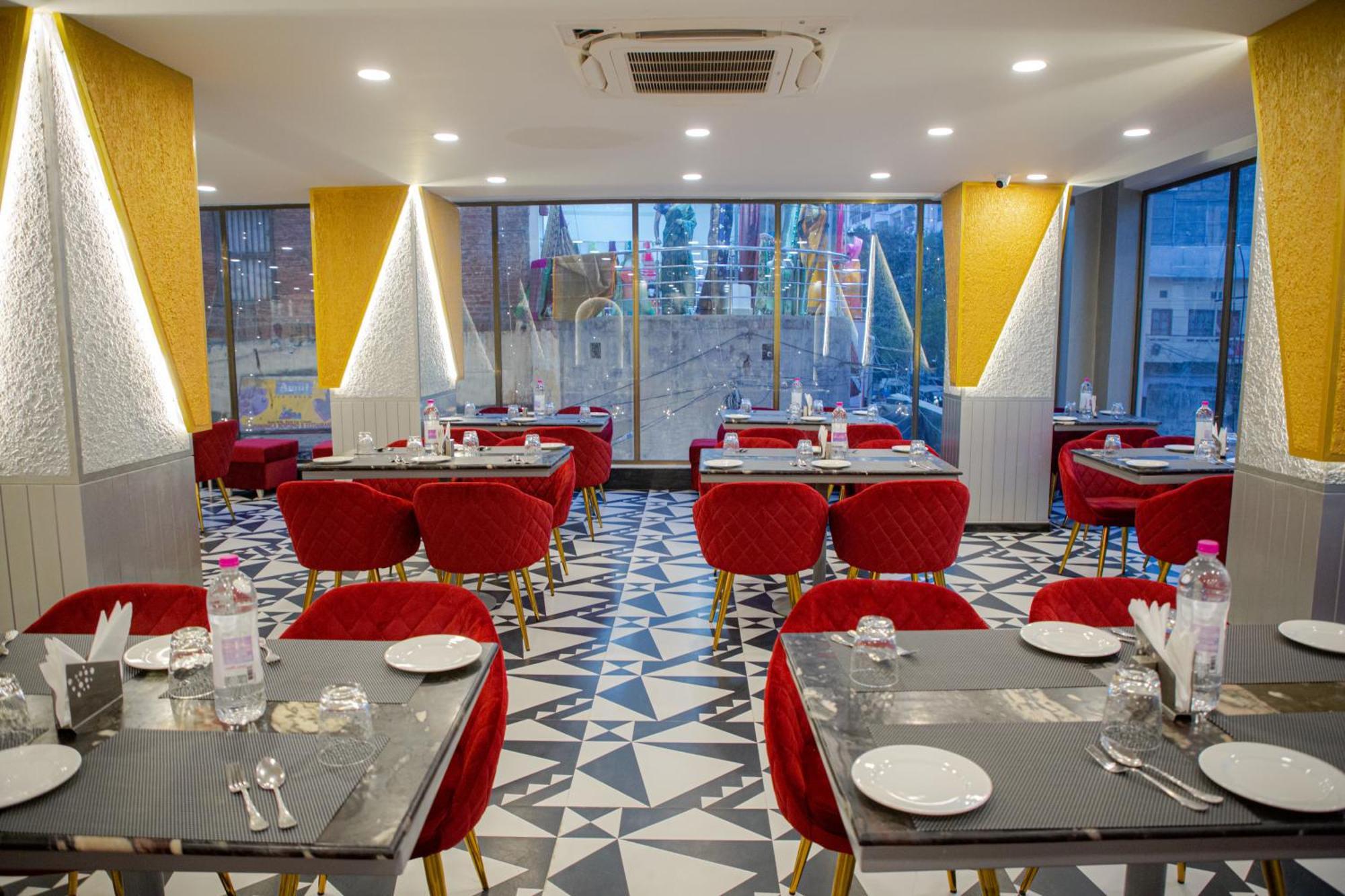 Pearl Courtyard Dormitory Benares Buitenkant foto